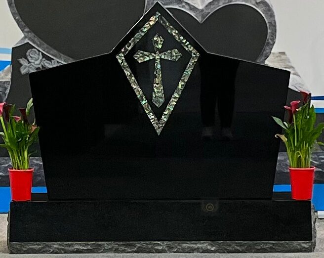 Black pearl granite monument design